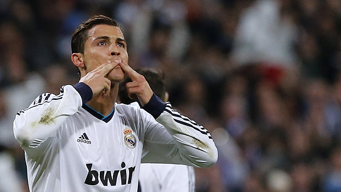 Tiểu sử Ronaldo sinh năm bao nhiêu và mức lương khủng của cầu thủ này